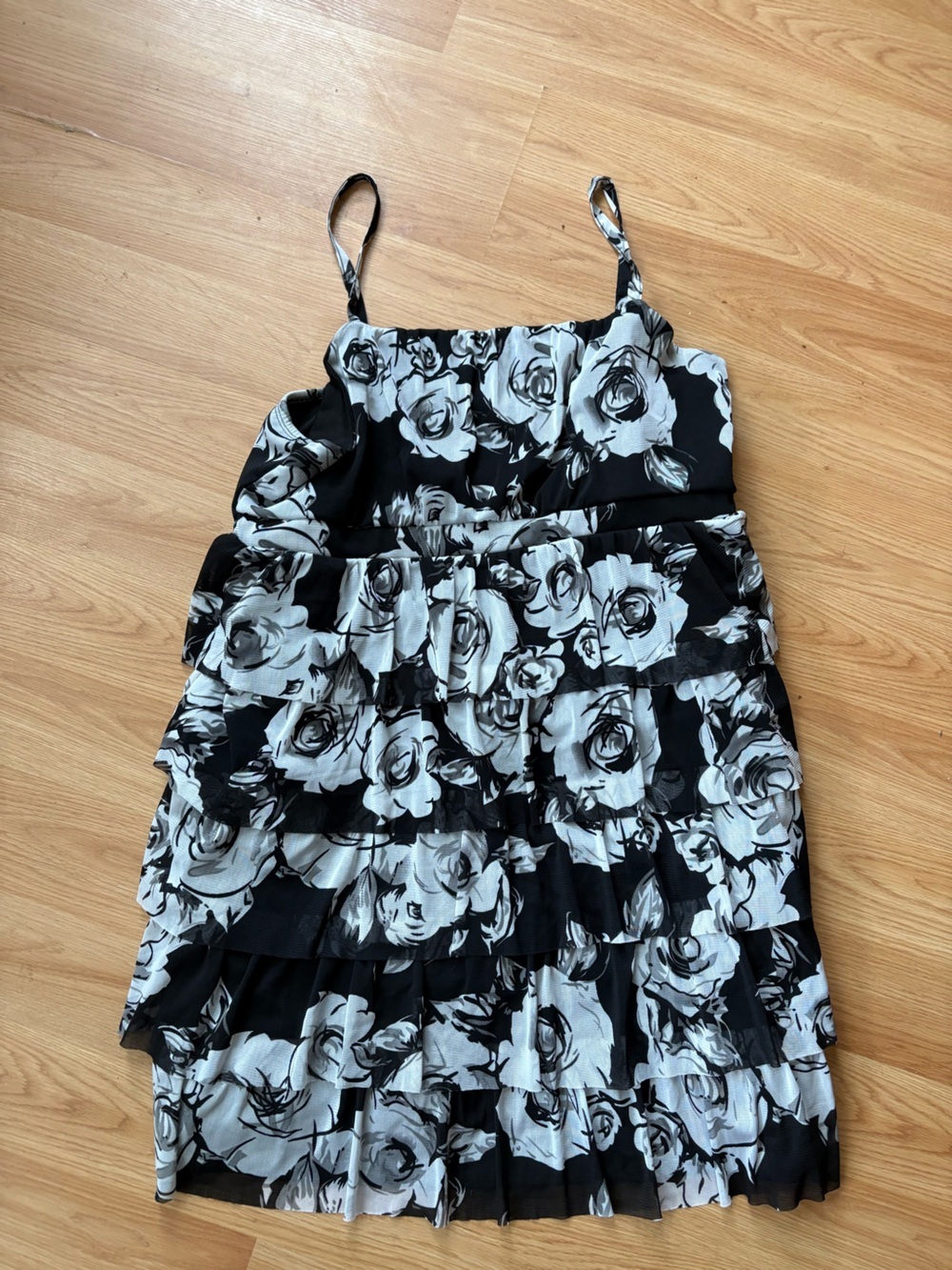 Ricki's Black and White Floral Knit Dress XXL frills, ruffles - Picture 2 of 9
